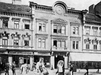 Hotel 'K caru austrijanskom' 1880. godine. Od 1. travnja 1840. svakog su dana prevoznička kola vozila do Varaždina i Beča
